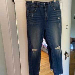 HALE distressed jeans
